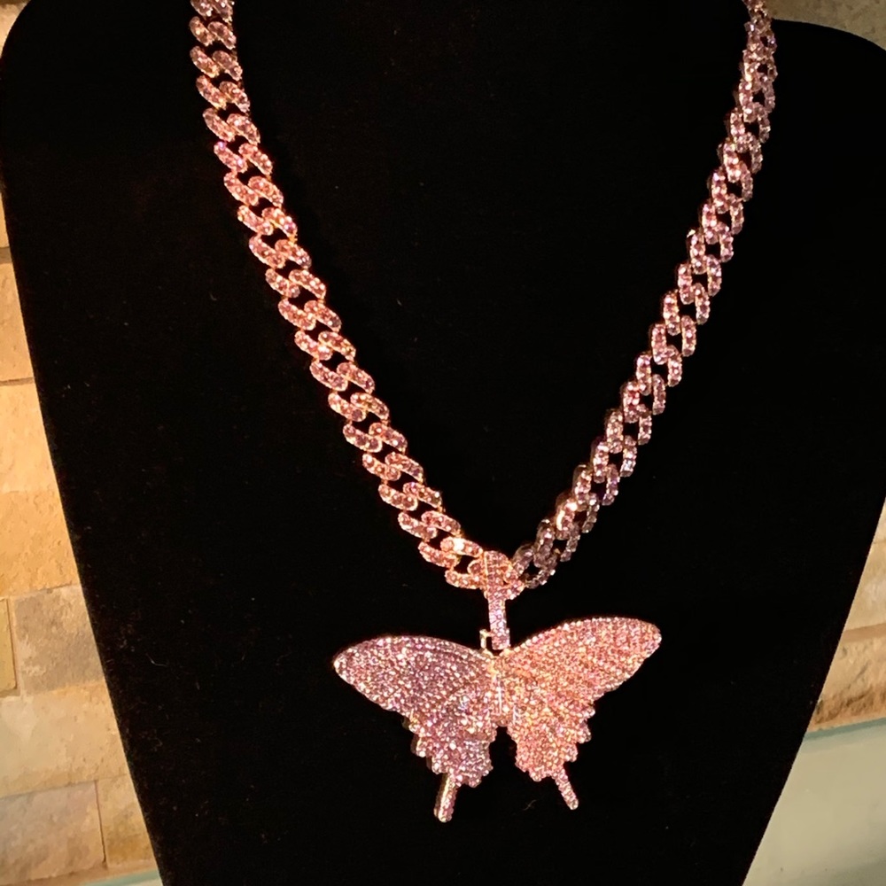 Cuban link Necklace with butterfly pendant